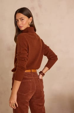 Unisex SWAN(N) turtleneck jumper in 100% cashmere - 4 ply;${refinementColor}