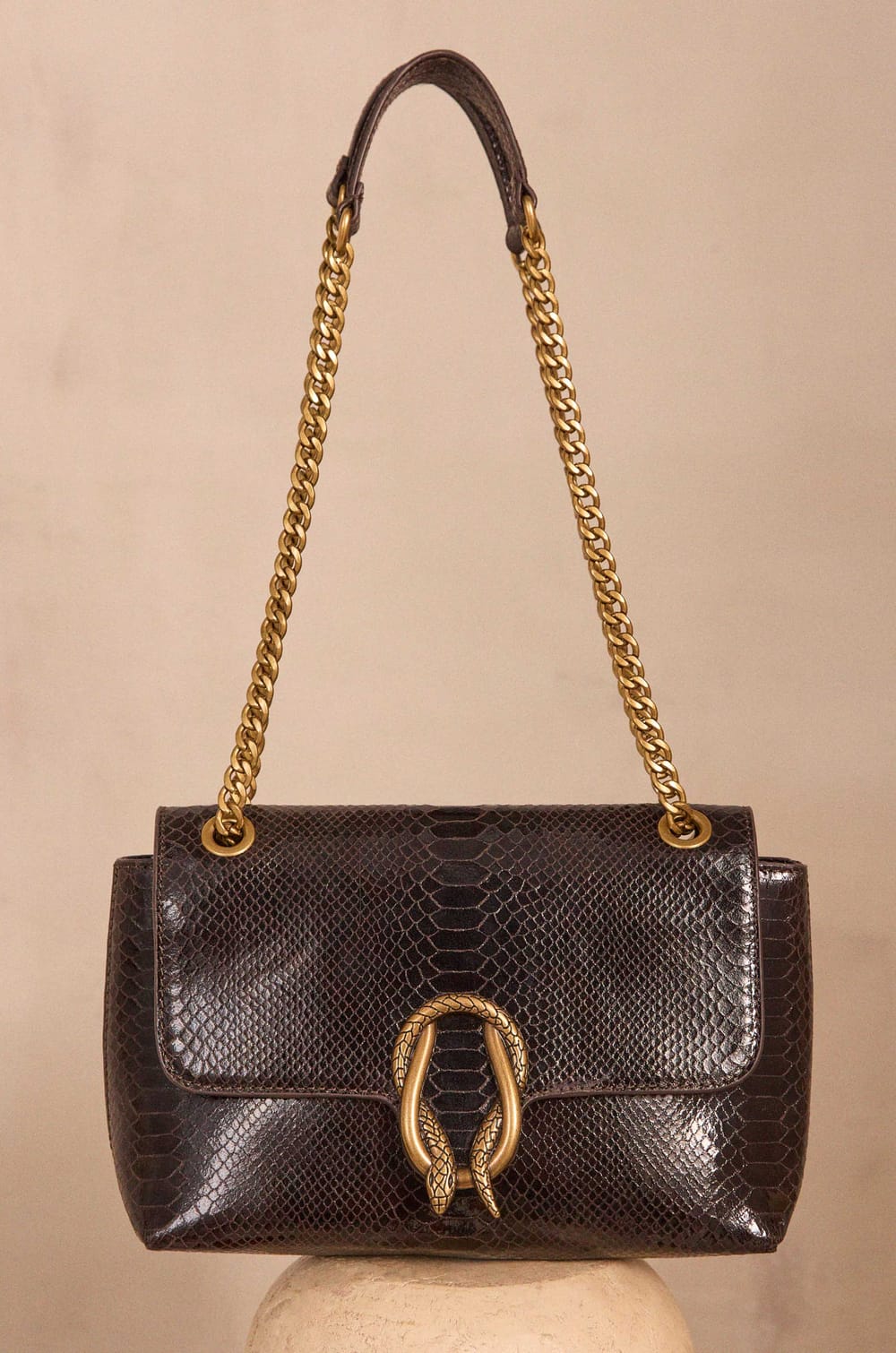 LEON leather bag;${refinementColor}