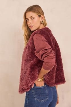 BROOKLYN fluffy sleeveless cardigan;${refinementColor}