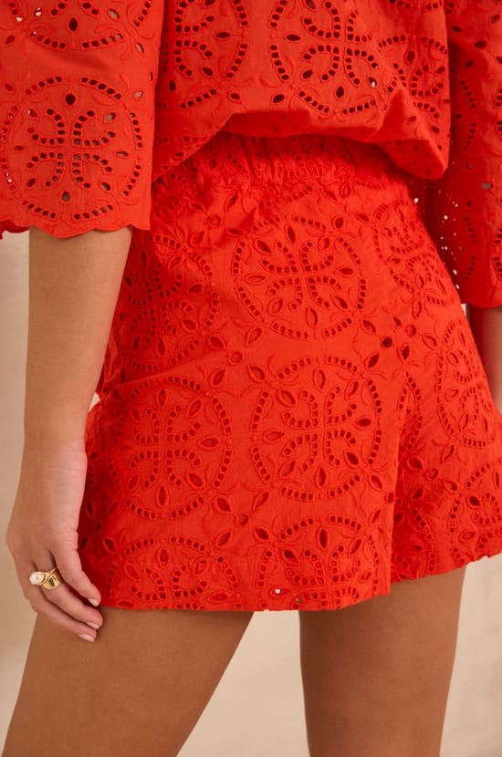 Short brod&eacute; droit en coton TANYA;${refinementColor}