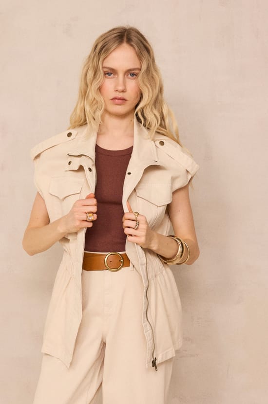 VEGA sleeveless jacket;${refinementColor}