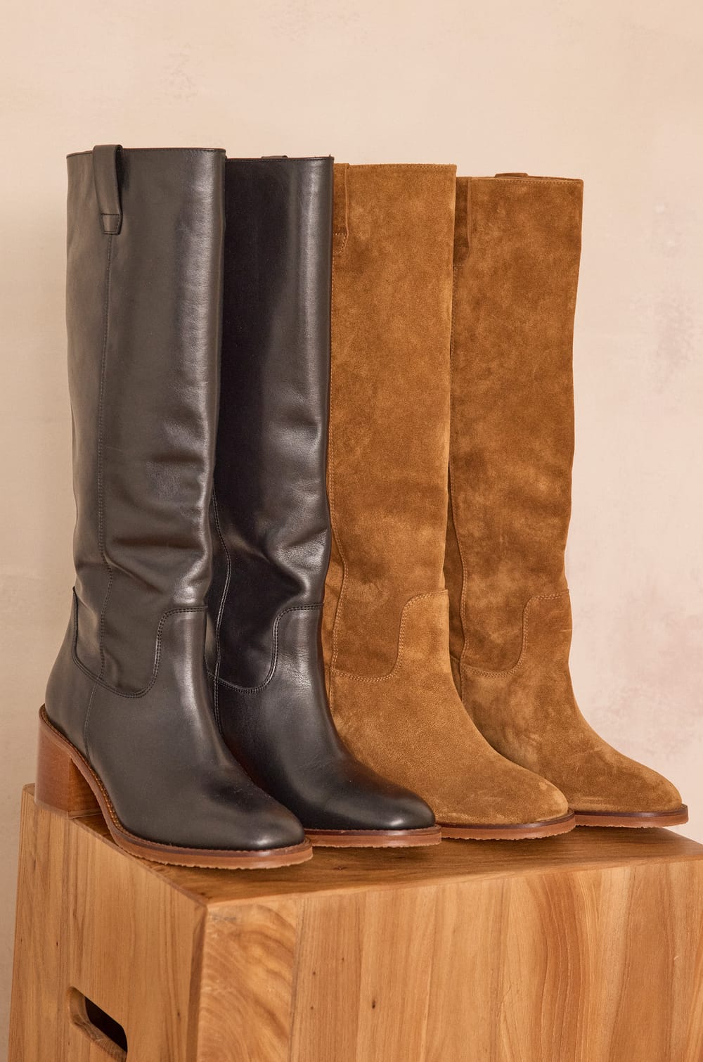 VICTORIA leather boots;${refinementColor}