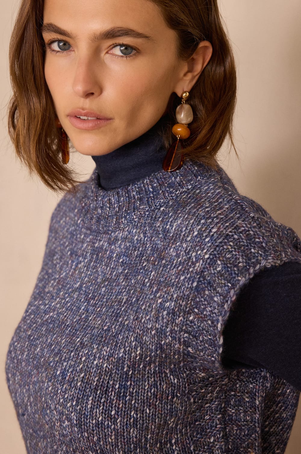 BOSTON sleeveless jumper;${refinementColor}