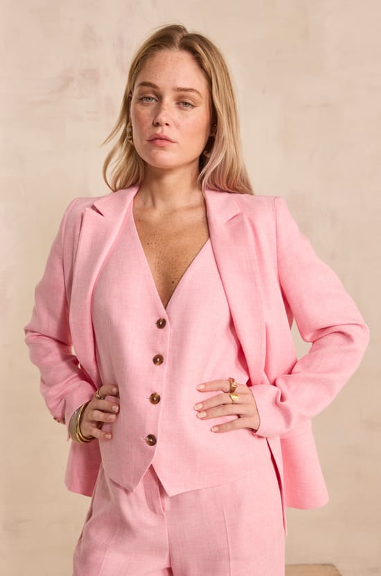 ABEL sleeveless vest;${refinementColor}