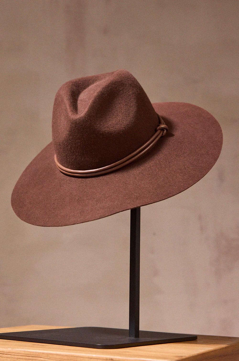 GLADYS wool hat;${refinementColor}
