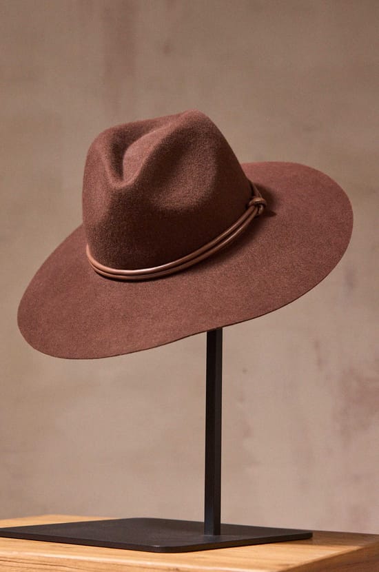 GLADYS wool hat;${refinementColor}