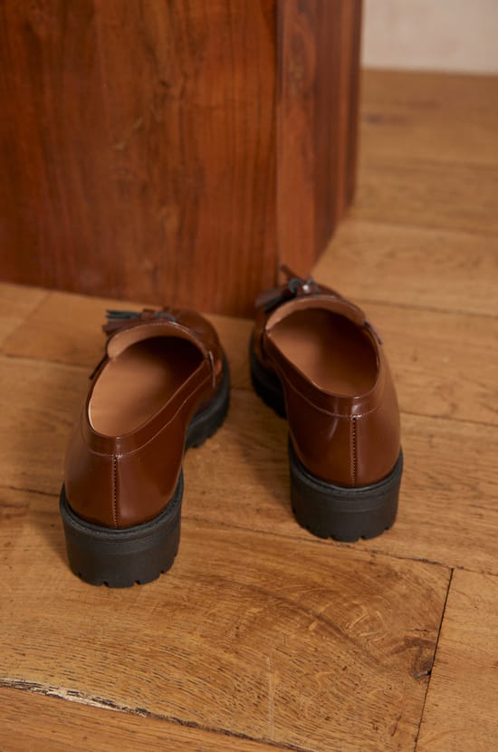 VALENTIN leather loafers;${refinementColor}