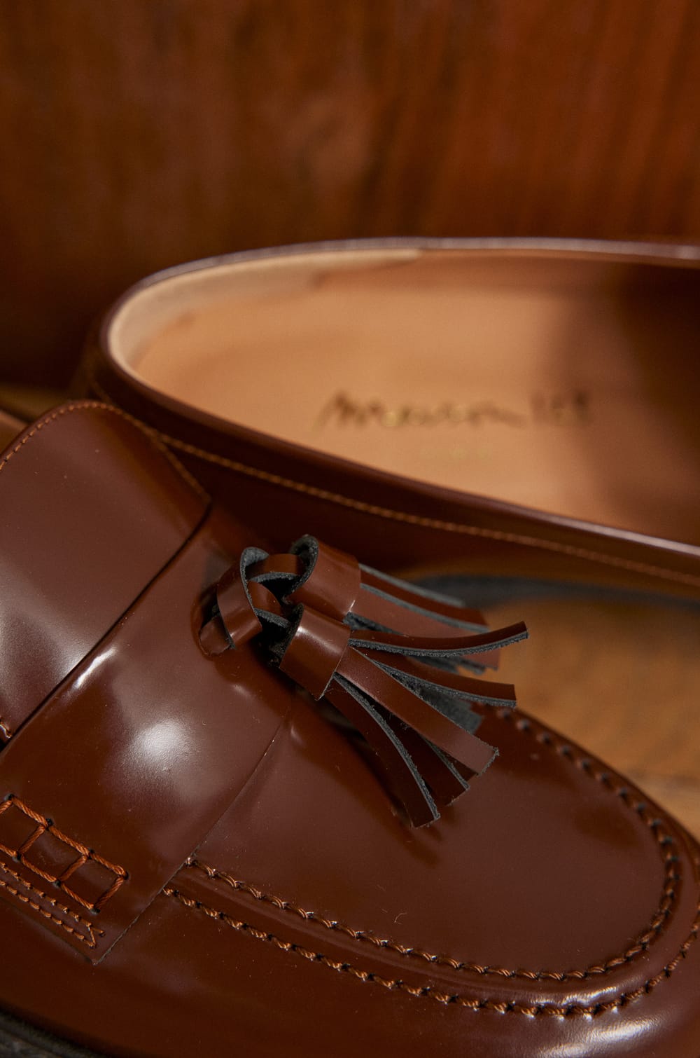 VALENTIN leather loafers;${refinementColor}