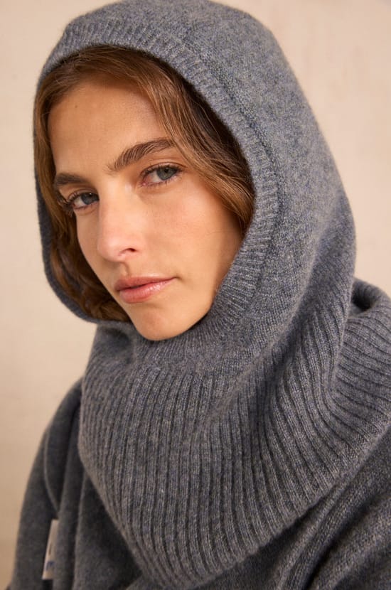 Cashmere hood GALA;${refinementColor}