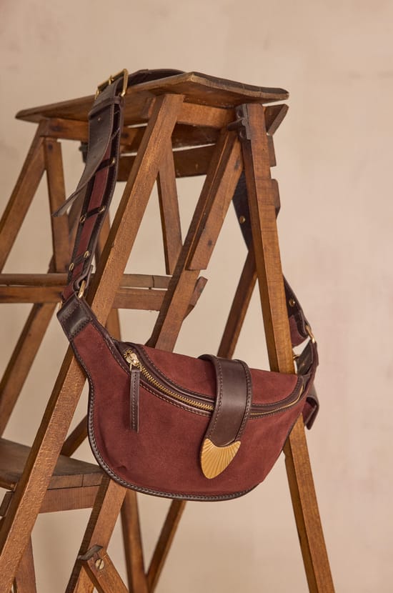LEONARD leather bum bag;${refinementColor}
