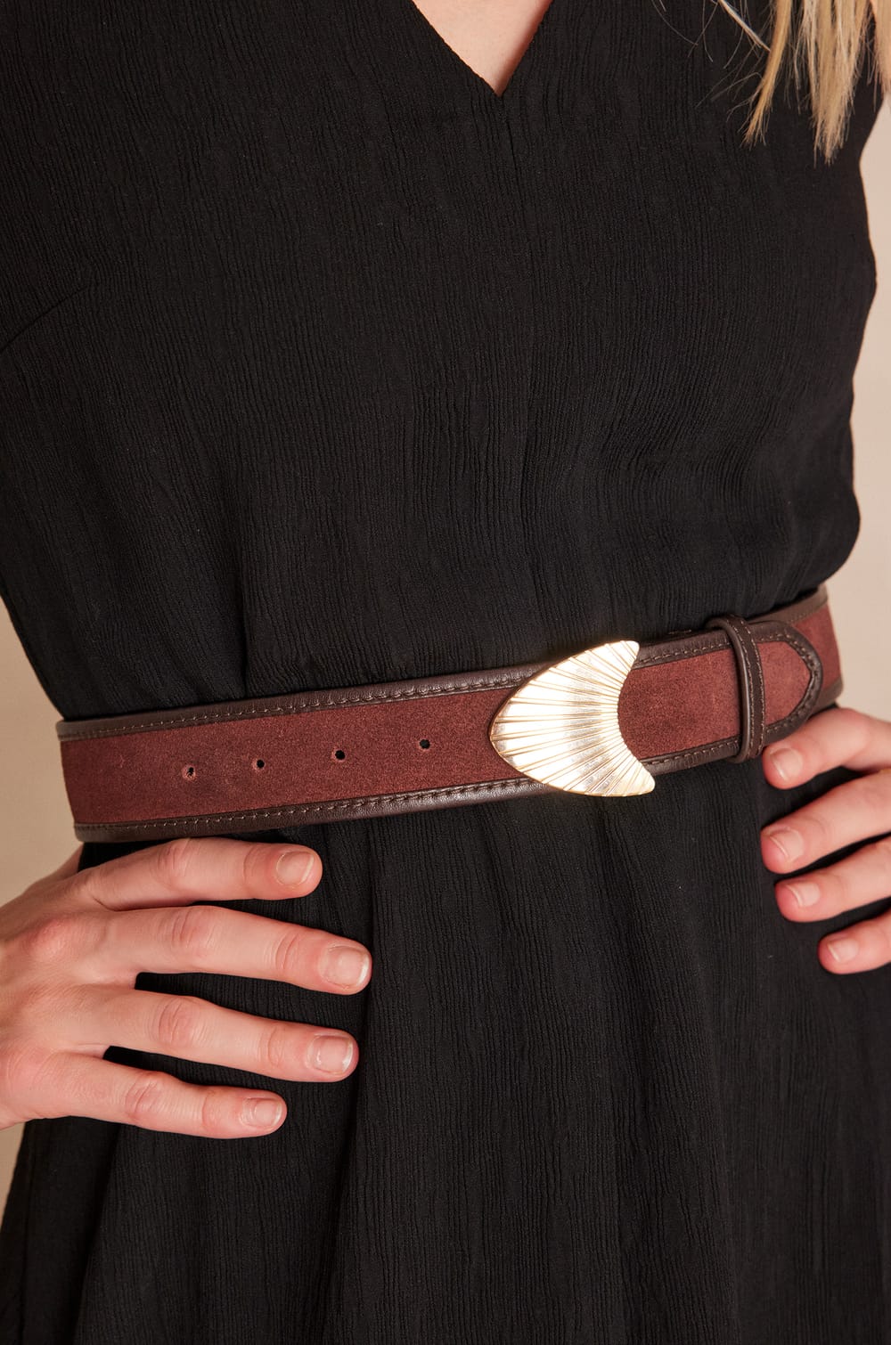 LEONARD leather belt;${refinementColor}