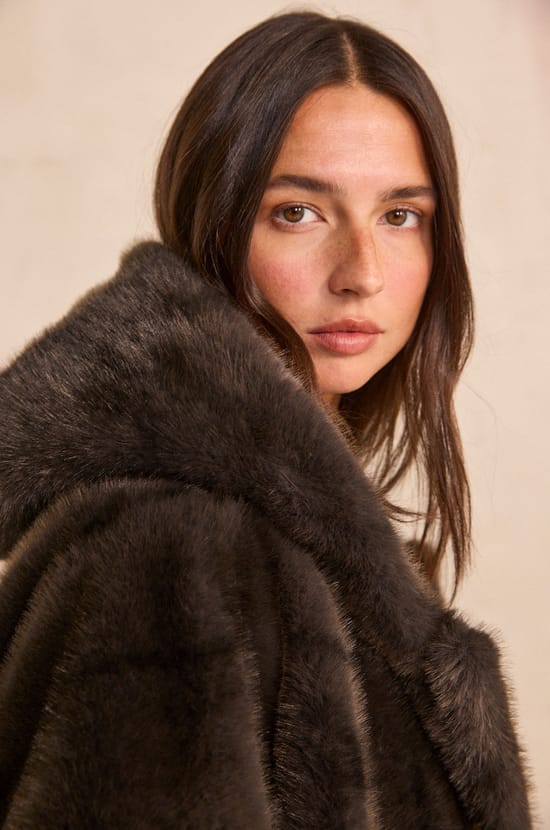 DAYANA fluffy textured cape;${refinementColor}