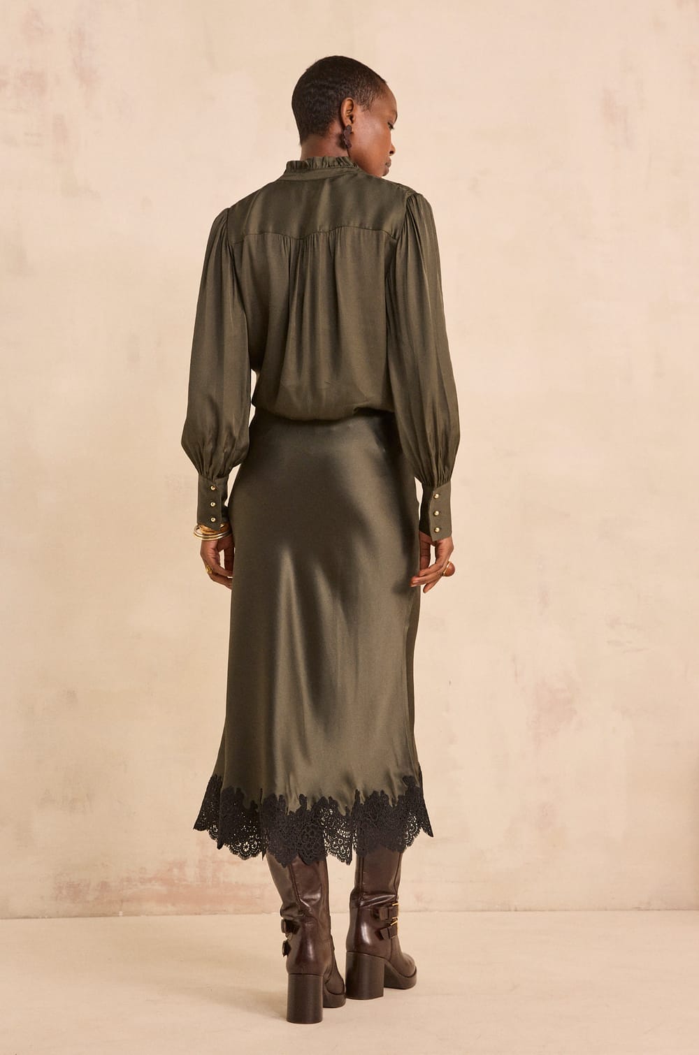 Khaki straight skirt with lace ODILE;${refinementColor}