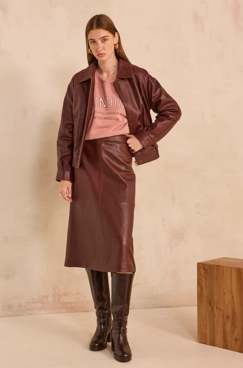 VIOLET leather midi skirt;${refinementColor}