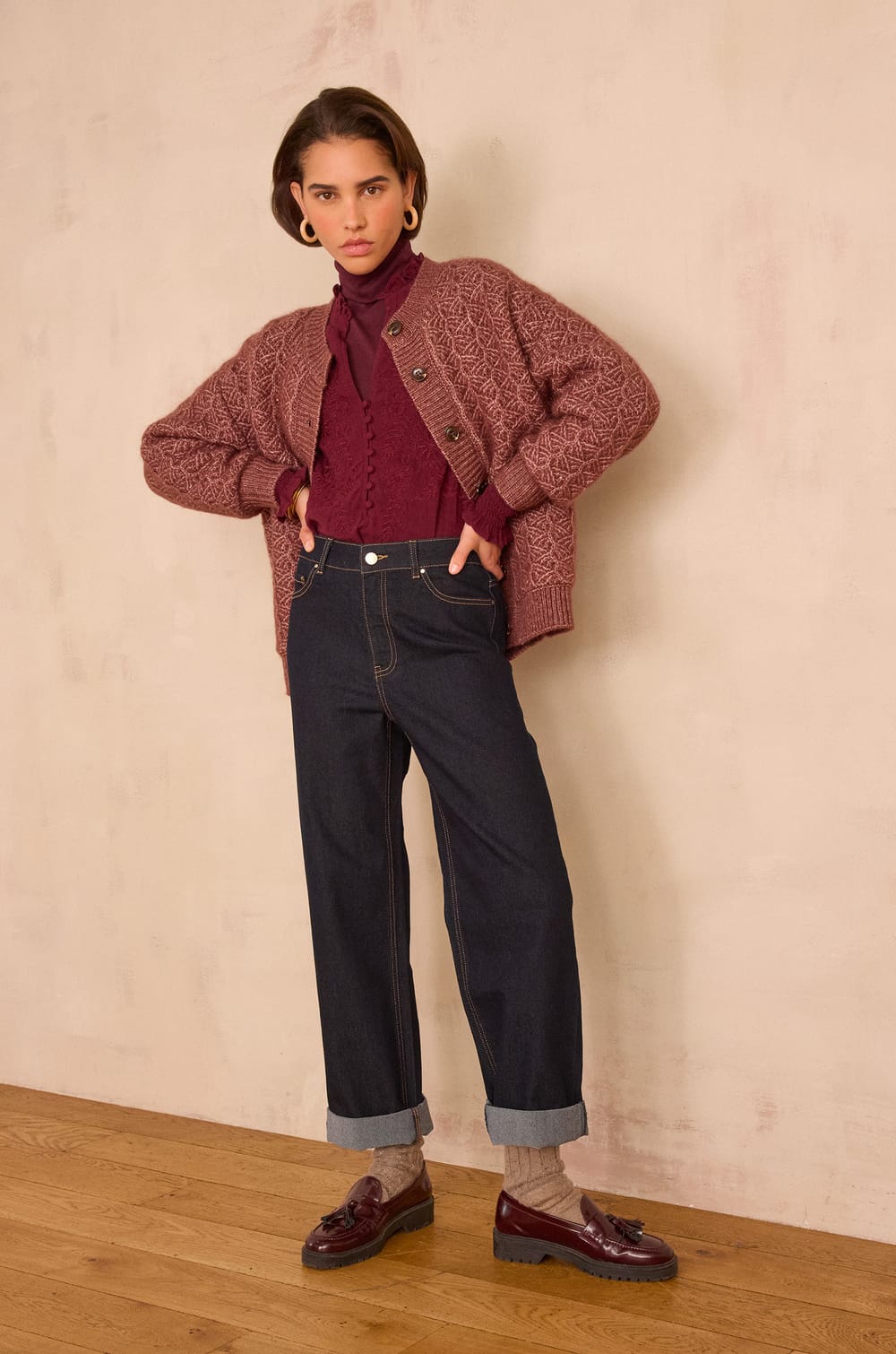 MALIA embroidered blouse in 100% cotton;${refinementColor}