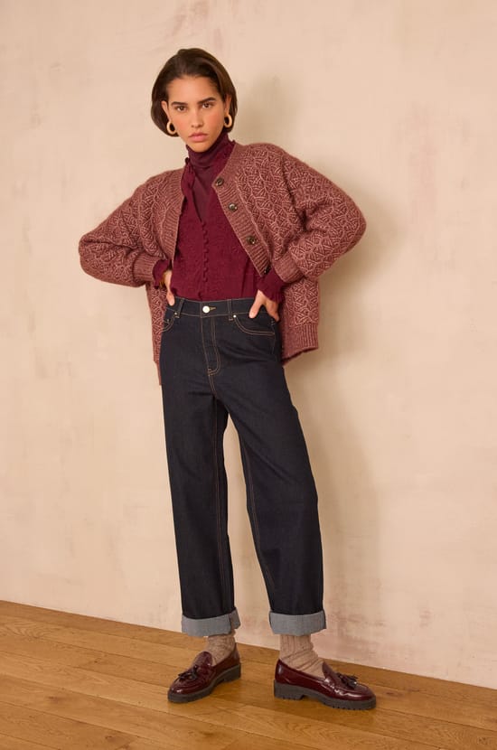 MALIA embroidered blouse in 100% cotton;${refinementColor}