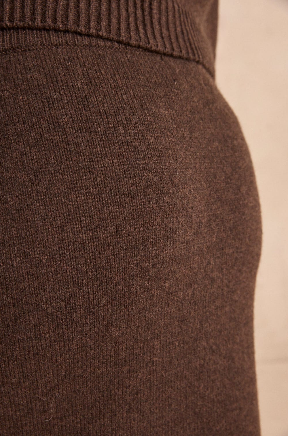 Straight chocolate wool sweater VALENTINE;${refinementColor}