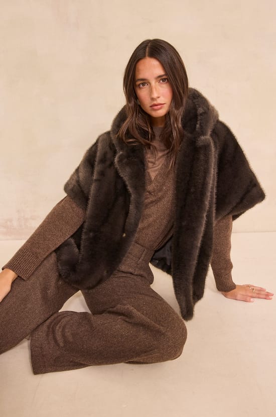 DAYANA fluffy textured cape;${refinementColor}