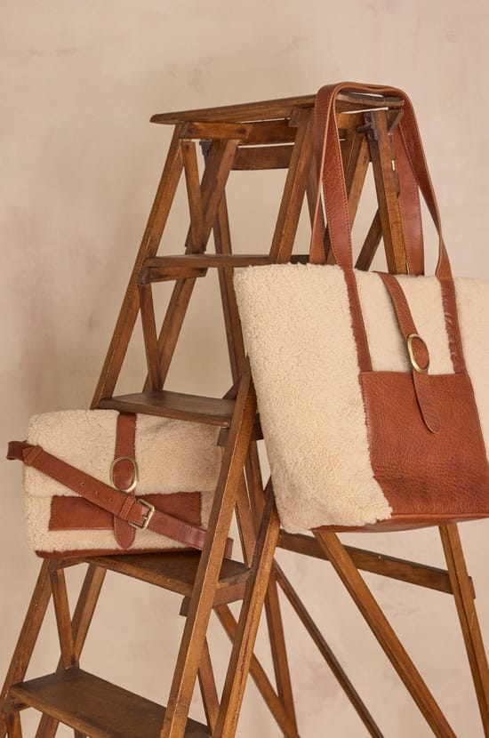 LOUIS leather tote bag;${refinementColor}