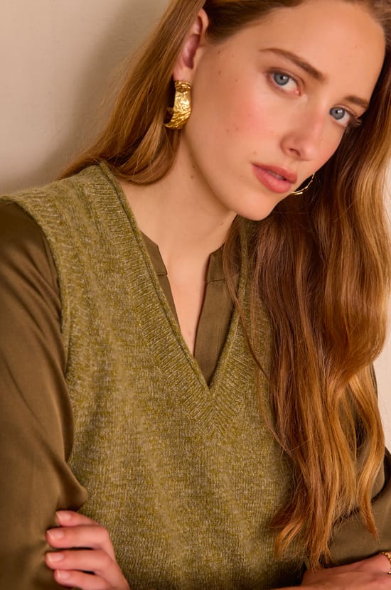 V-Ausschnitt Pullover BASILE 100% Wolle;${refinementColor}