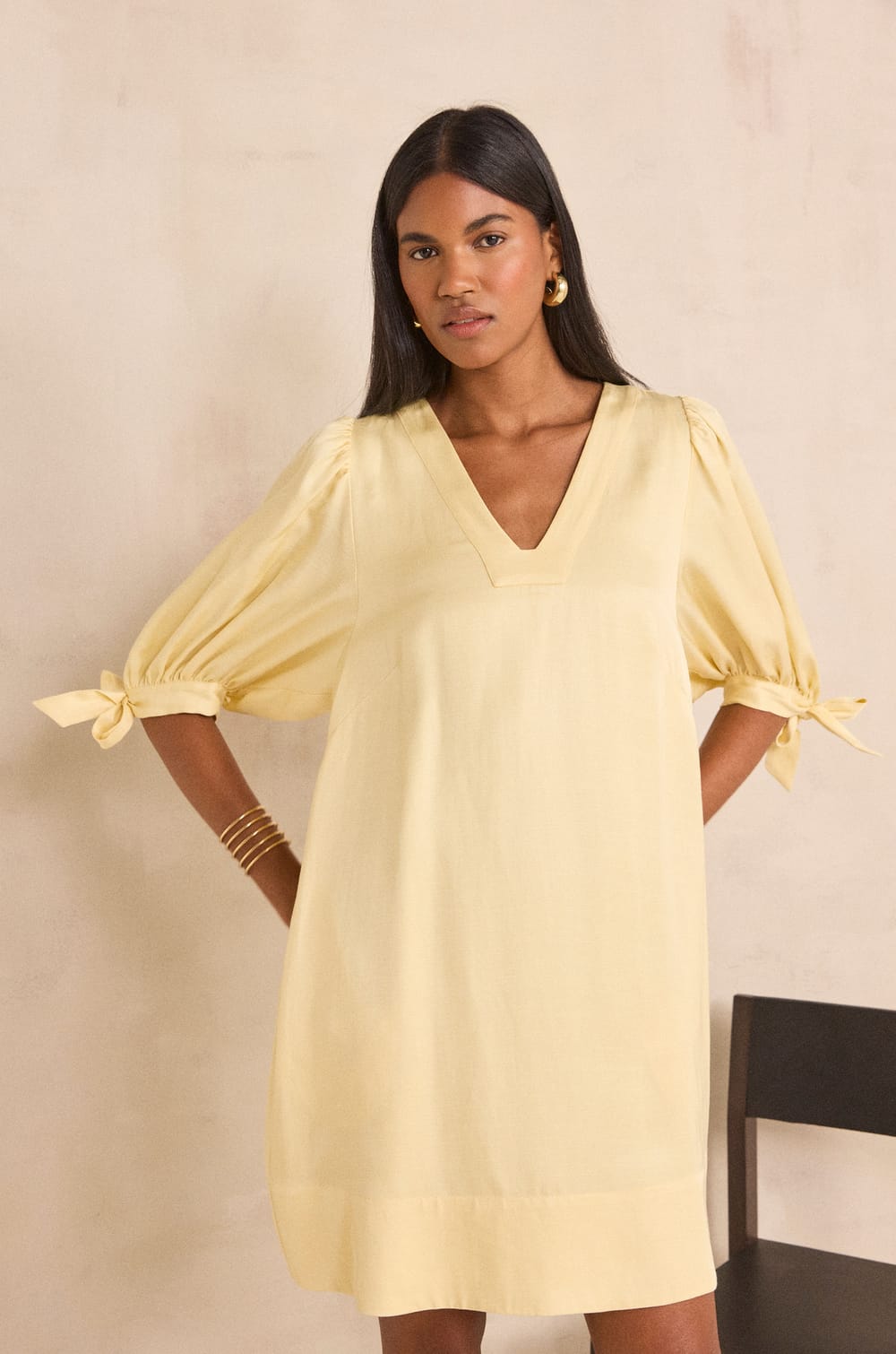 Robe courte droite &agrave; manches 3/4 BONA;${refinementColor}