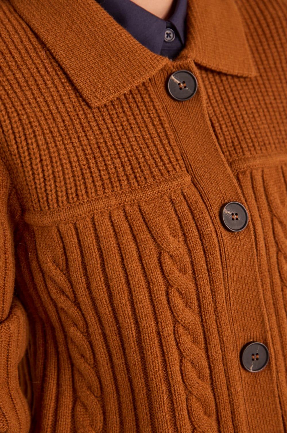 ARTUS long-sleeved wool vest;${refinementColor}