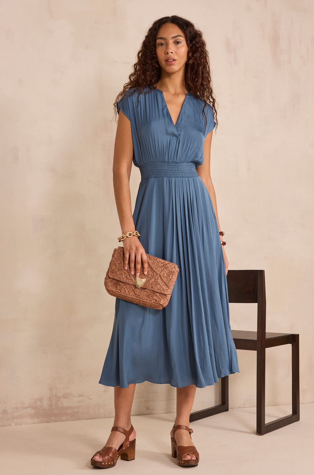 Becky sleeveless straight dress;${refinementColor}