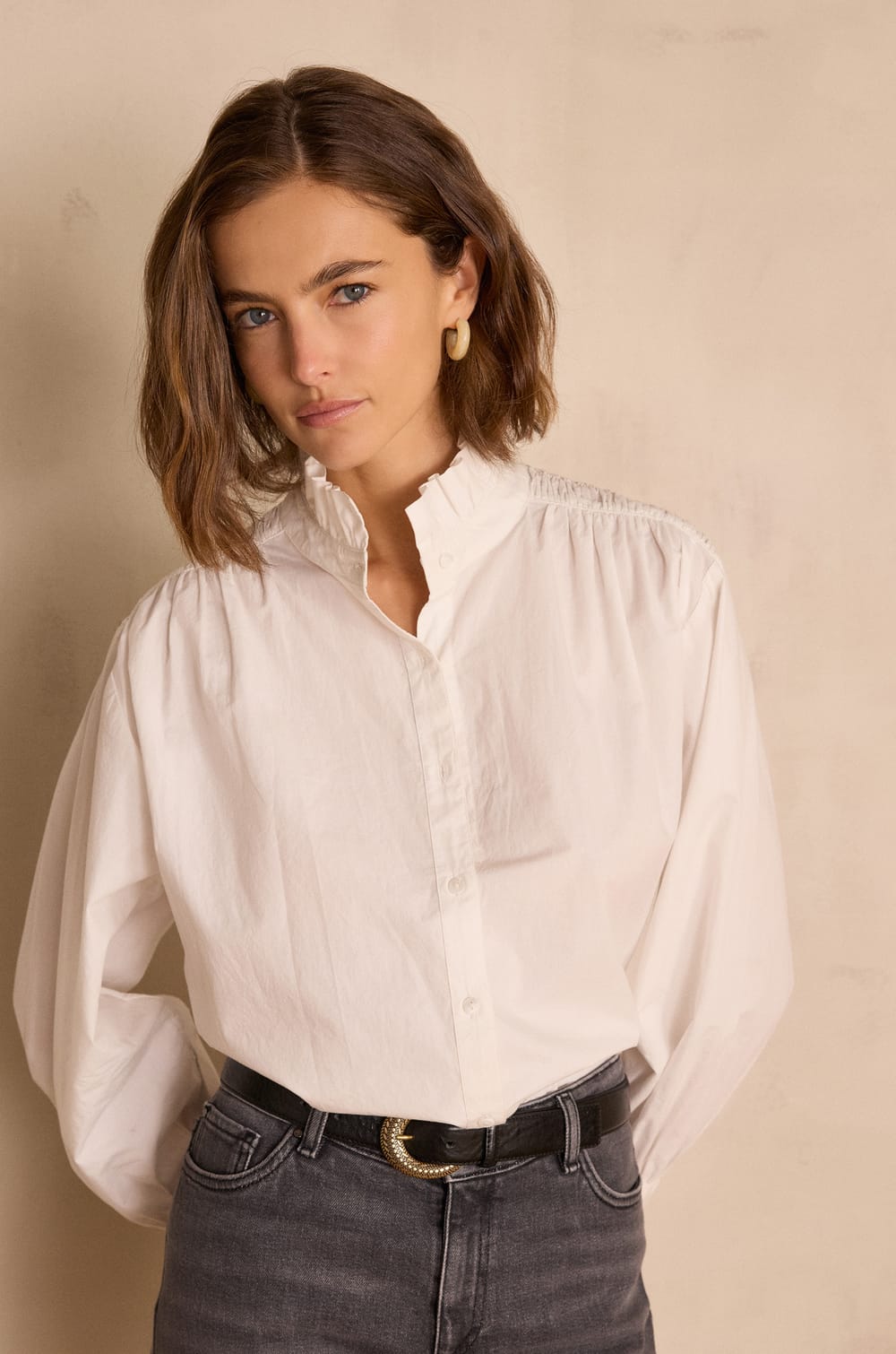 Blouse &agrave; col montant en 100% coton SIA;${refinementColor}
