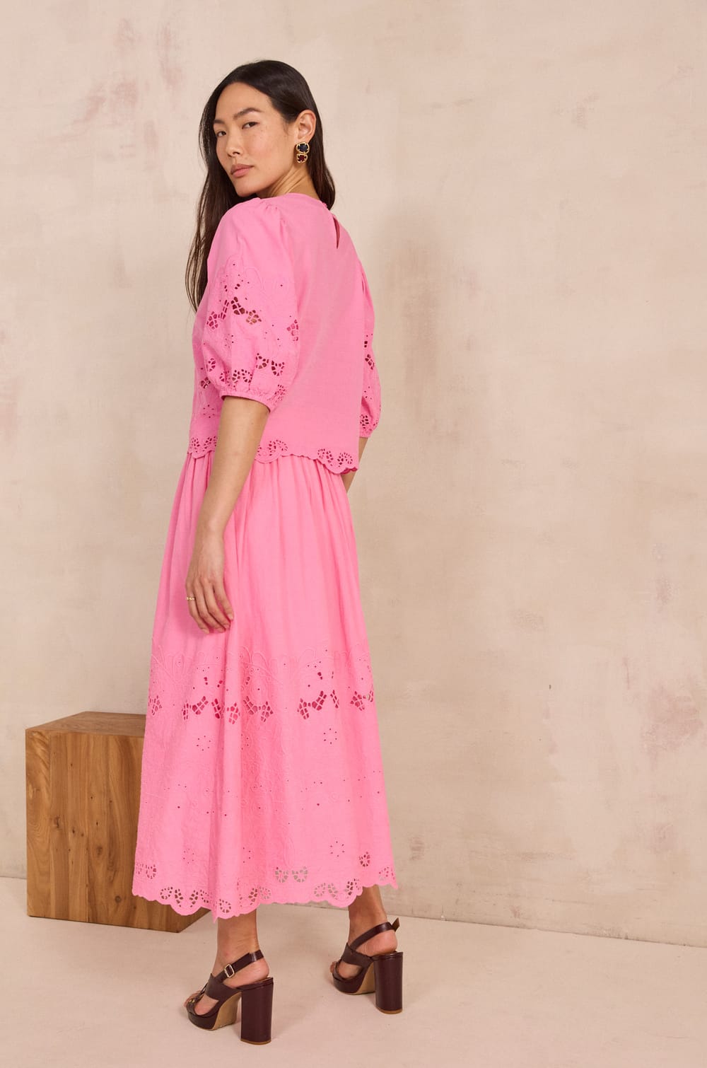 Brown embroidered cotton skirt;${refinementColor}