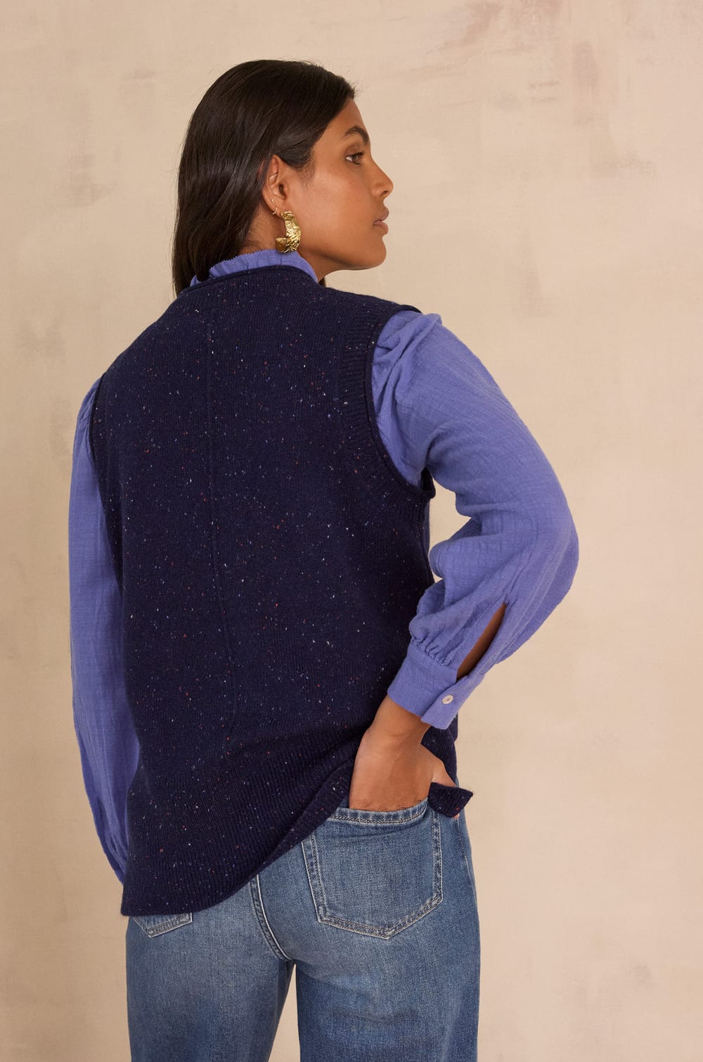 BASILE sleeveless jumper in 100% wool;${refinementColor}