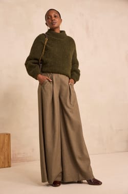 Pantalon large &agrave; pinces LUCE;${refinementColor}