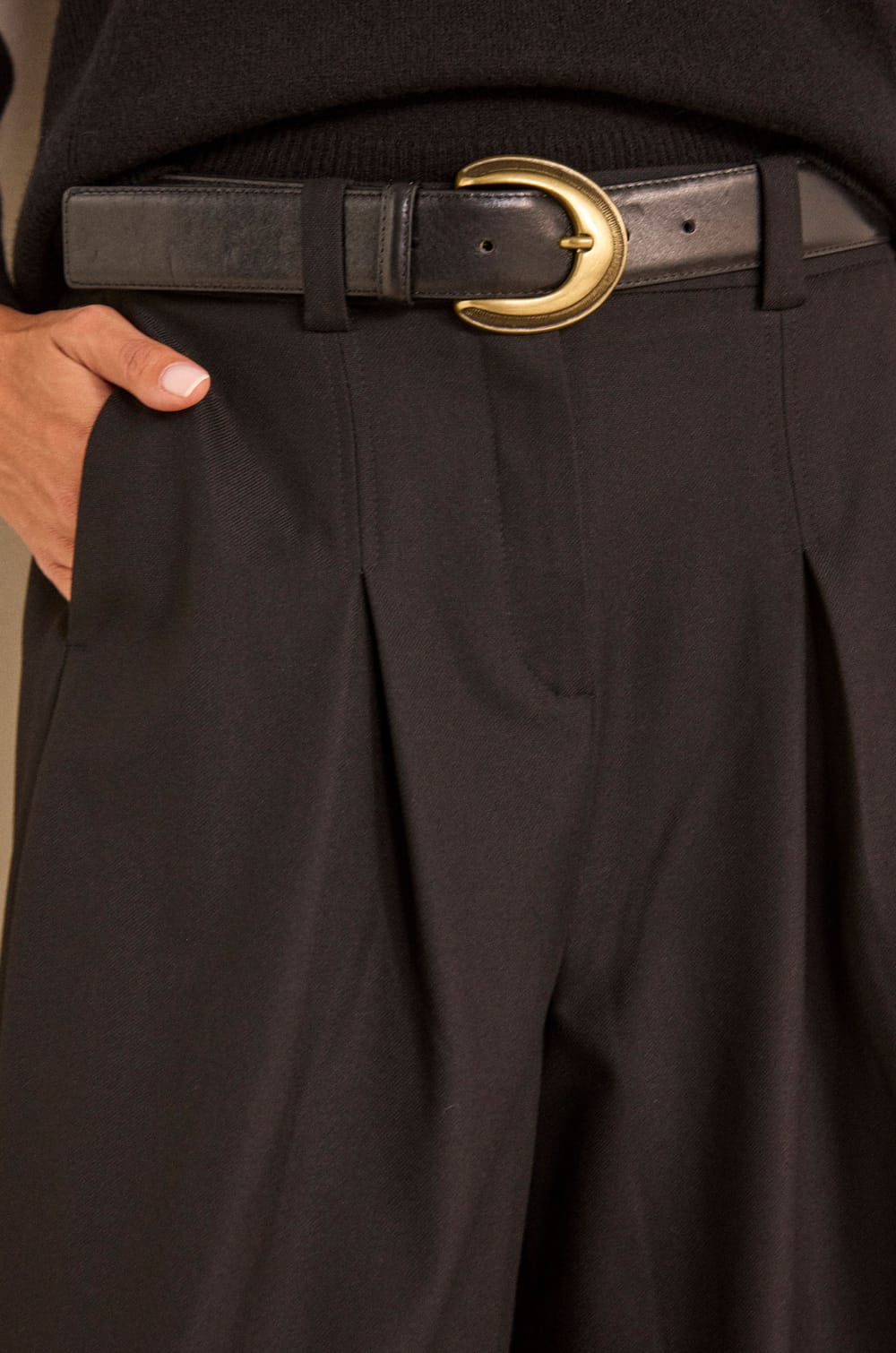 High-waisted wide trousers LUCE;${refinementColor}