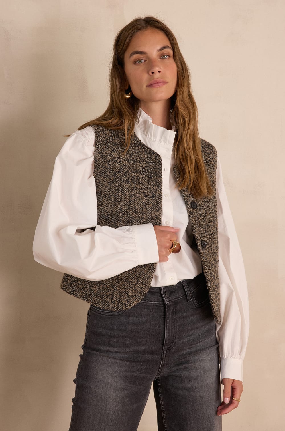 PHARELL sleeveless cardigan in tweed wool;${refinementColor}